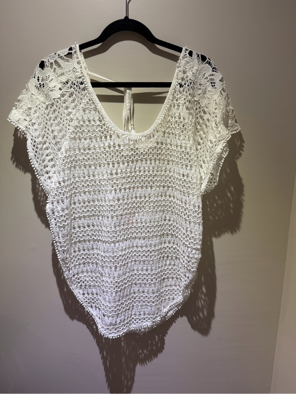 Victoria’s Secret White Crochet Open Knit Tie Back Pom Pom Trim Top Sz S